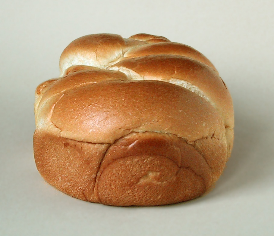 Булочка бриошь сладкая